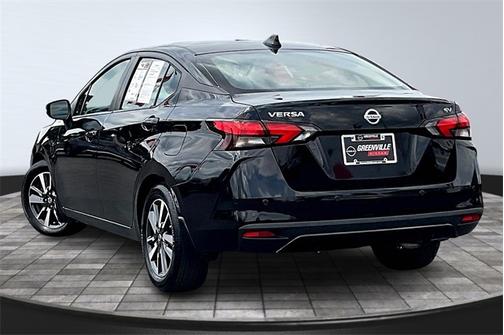 2022 Nissan Versa 1.6 SV