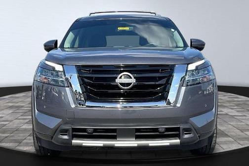 Gun Metallic 2024 Nissan Pathfinder SL