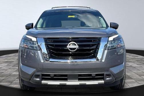 Gun Metallic 2024 Nissan Pathfinder SL