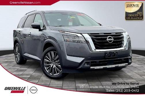 2022 Nissan Pathfinder SL