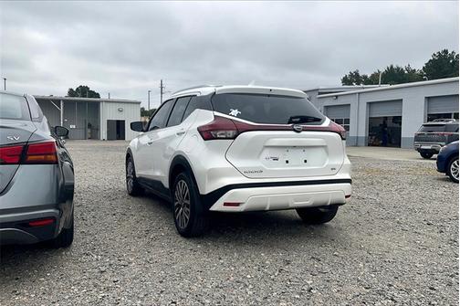 2022 Nissan Kicks SV