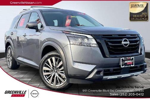 2024 Nissan Pathfinder SL