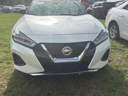 White 2020 Nissan Maxima 3.5 SL