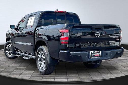Black 2022 Nissan Frontier SV