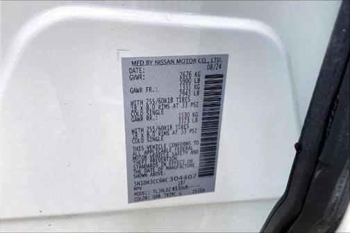 White 2024 Nissan Pathfinder SL