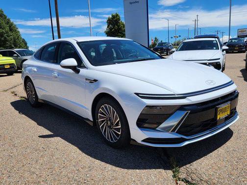 2025 Hyundai SONATA Hybrid SE
