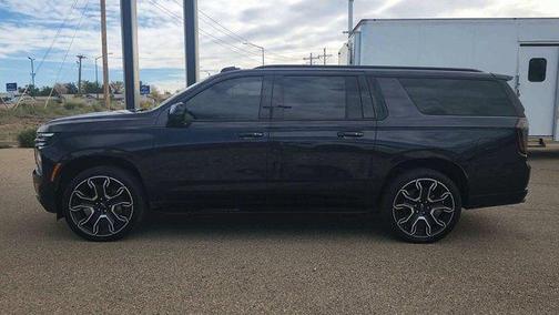 2025 Chevrolet Suburban RST