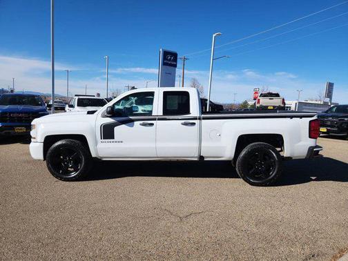 2018 Chevrolet Silverado 1500 Custom