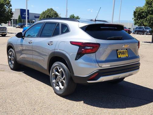 Sterling Gray Metallic 2024 Chevrolet Trax LT