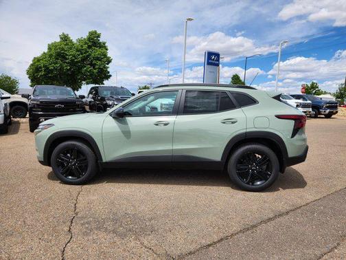 Cacti Green 2026 Chevrolet Trax FWD ACTIV
