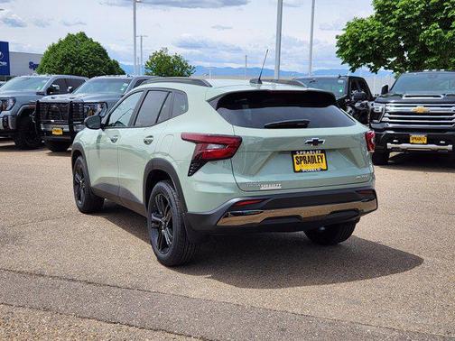 Cacti Green 2026 Chevrolet Trax FWD ACTIV