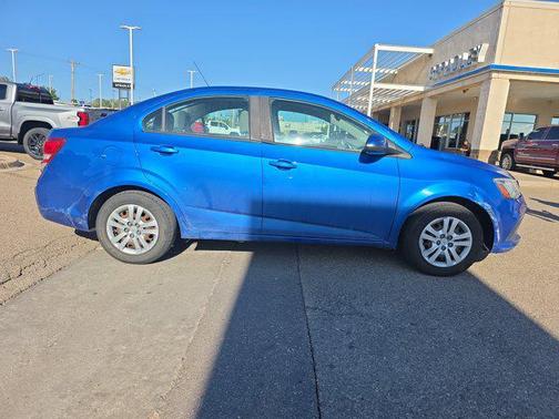 2017 Chevrolet Sonic LS