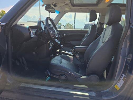 2010 MINI Cooper Base