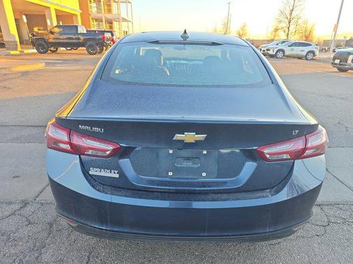 2022 Chevrolet Malibu FWD LT