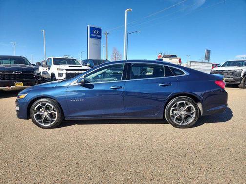 2022 Chevrolet Malibu FWD LT
