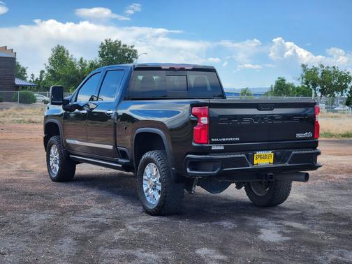 Black 2024 Chevrolet Silverado 2500 High Country