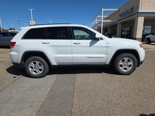 Bright White Clearcoat 2016 Jeep Grand Cherokee Laredo