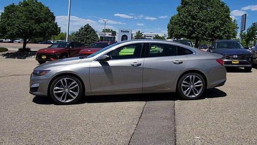 2022 Chevrolet Malibu FWD LT