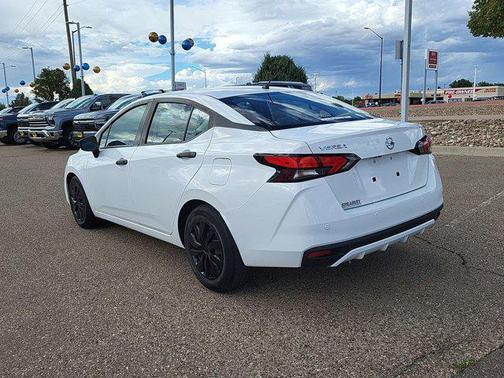 2021 Nissan Versa 1.6 S