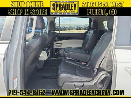 2023 Kia Carnival EX