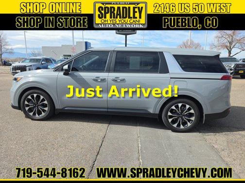 2023 Kia Carnival EX