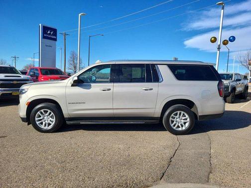 2023 Chevrolet Suburban LT