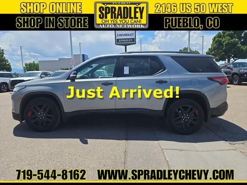 Sterling Grey Metallic 2023 Chevrolet Traverse Premier