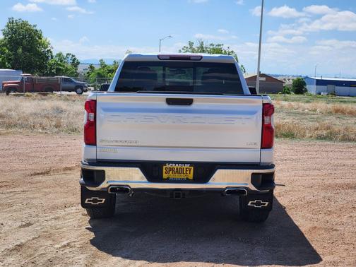 Iridescent Pearl Tricoat 2021 Chevrolet Silverado 1500 LTZ