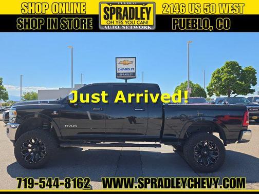 Diamond Black Crystal Pearlcoat 2020 RAM 2500 Laramie Mega Cab 4x4 6'4' Box
