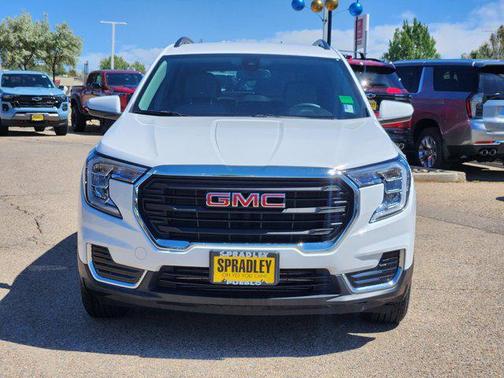 Summit White 2022 GMC Terrain SLE
