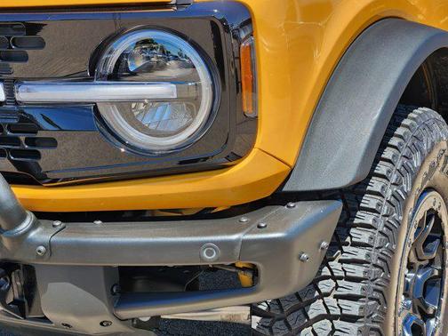 Cyber Orange Metallic Tricoat 2022 Ford Bronco Wildtrak