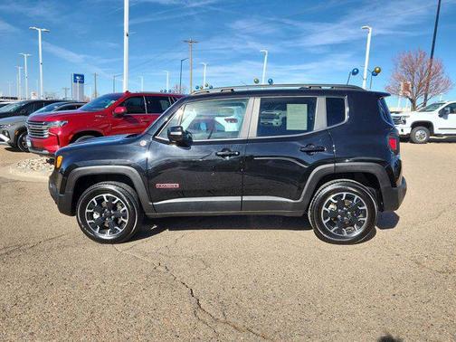 2023 Jeep Renegade Trailhawk