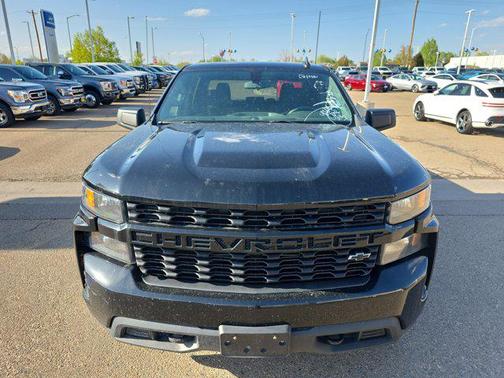 2022 Chevrolet Silverado 1500 Custom