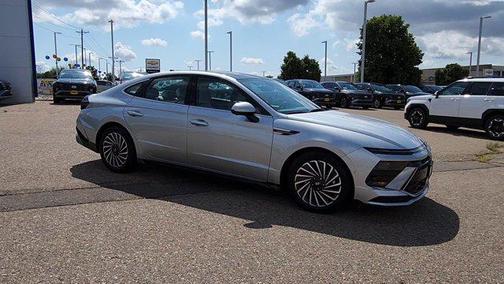 2024 Hyundai SONATA Hybrid Limited