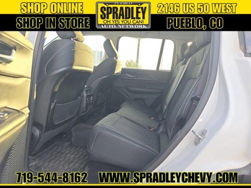 Bright White Clearcoat 2023 Jeep Grand Cherokee Laredo