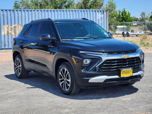 Mosaic Black Metallic 2024 Chevrolet Trailblazer LT