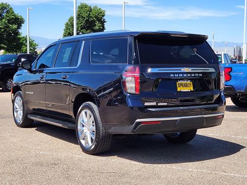 Midnight Blue Metallic 2021 Chevrolet Suburban 4WD High Country