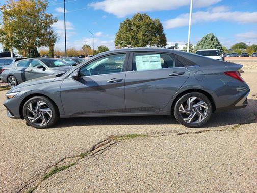 2025 Hyundai ELANTRA HEV Limited