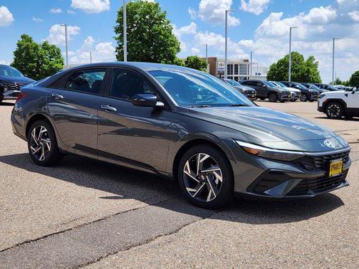 2025 Hyundai ELANTRA HEV SEL Sport