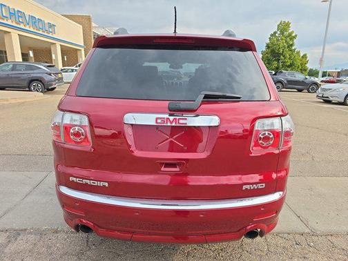 2011 GMC Acadia Denali