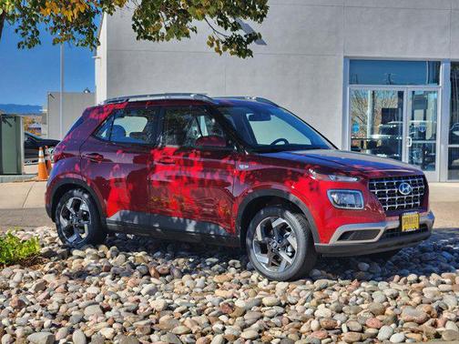 2025 Hyundai VENUE SEL