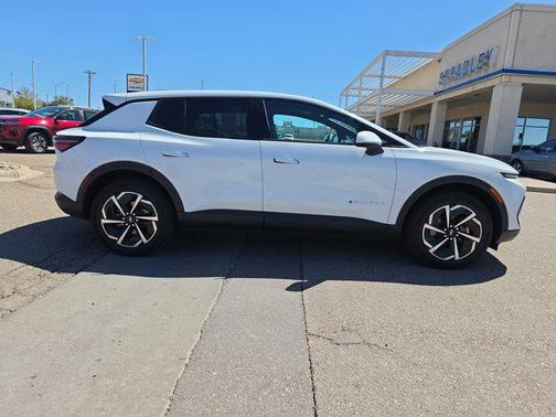 2025 Chevrolet Equinox EV LT