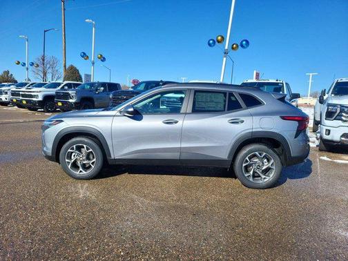 Sterling Gray Metallic 2026 Chevrolet Trax LT