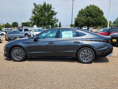 2025 Hyundai SONATA Hybrid Limited