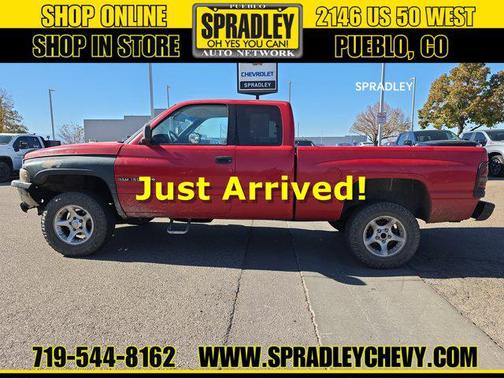 1999 Dodge Ram 1500 2dr Club Cab 139' WB 4WD
