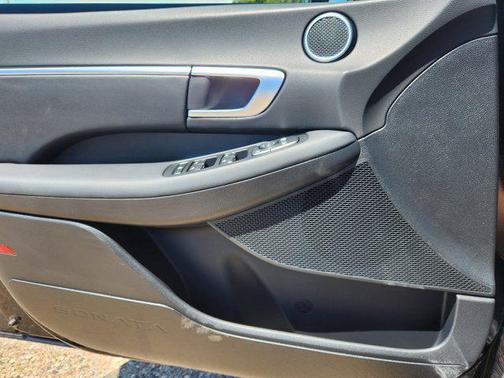 2025 Hyundai SONATA Hybrid SE