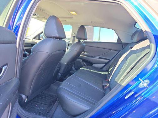 2022 Hyundai ELANTRA Limited