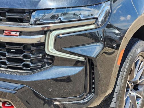 Black 2022 Chevrolet Suburban 4WD Z71