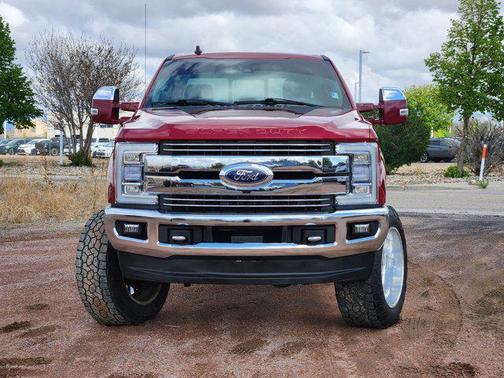Ruby Red Metallic Tinted Clearcoat 2019 Ford F-250 Lariat