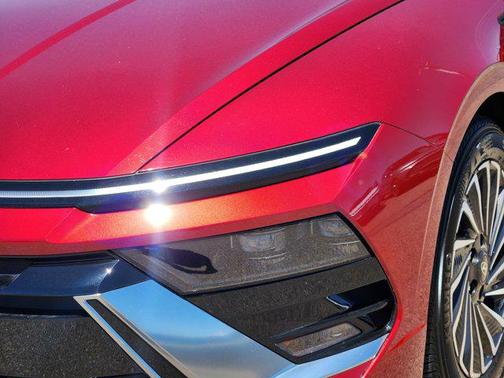 Ultimate red 2025 Hyundai SONATA Hybrid SE